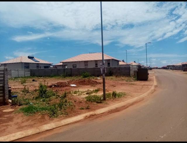 3 BEDROOM HOUSE FOR SALE IN WESTONARIA